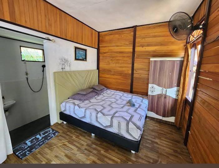Naca Homestay Manado Exterior photo
