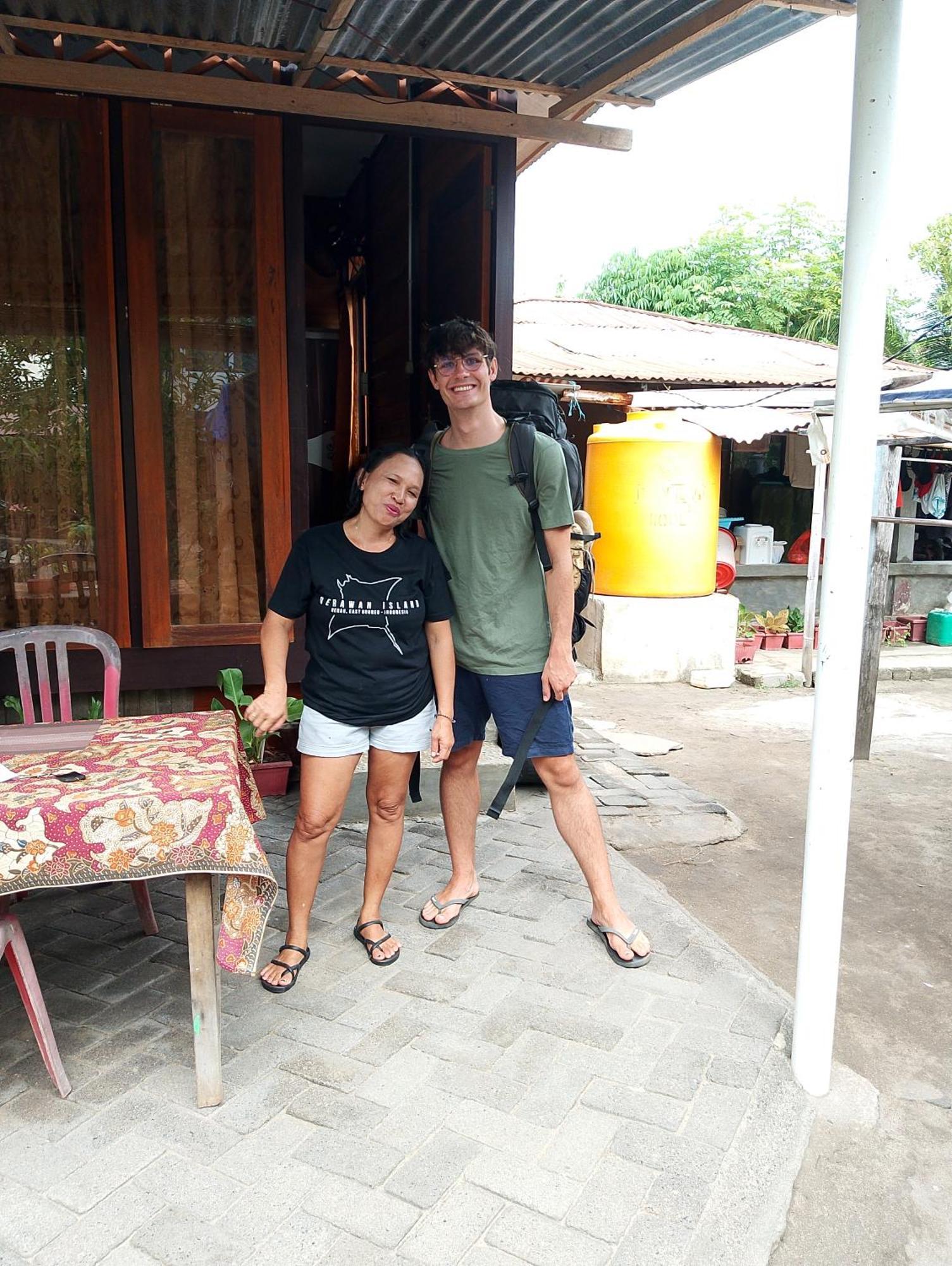 Naca Homestay Manado Exterior photo