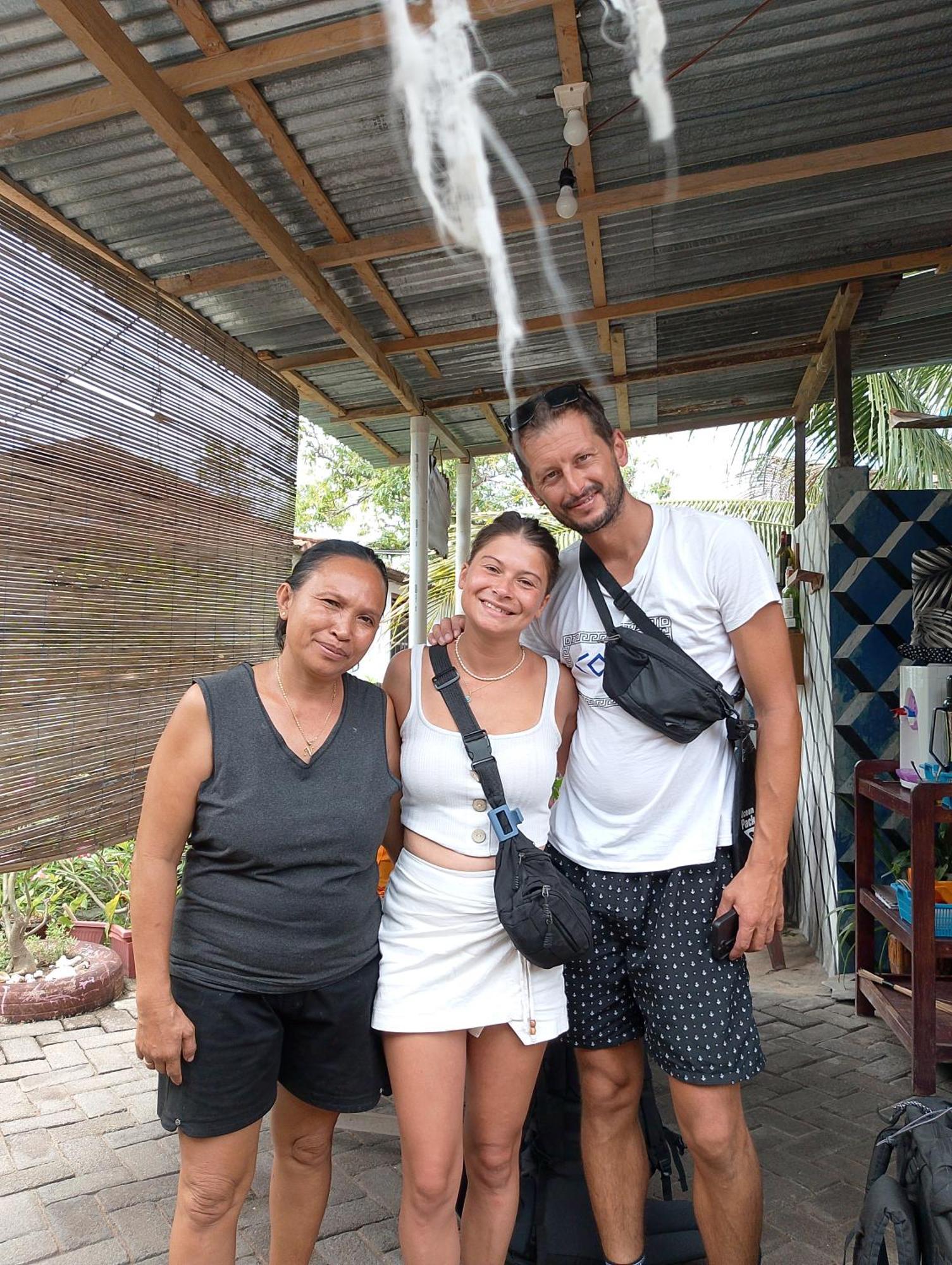 Naca Homestay Manado Exterior photo