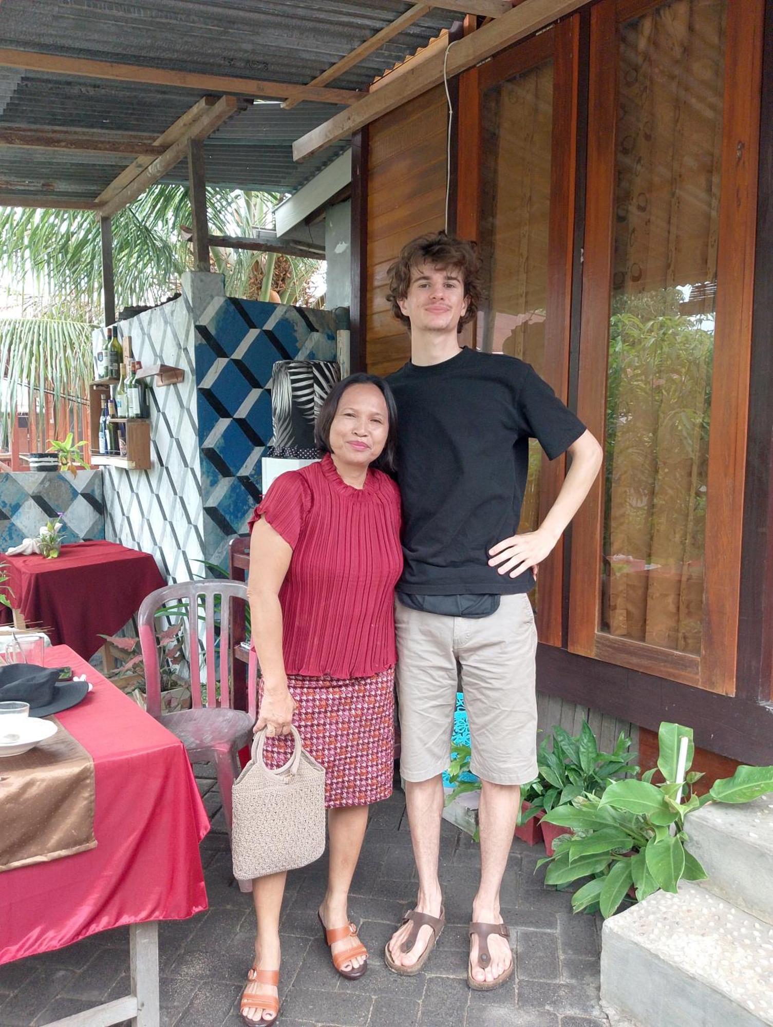 Naca Homestay Manado Room photo